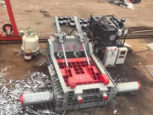 靖江630噸打包機(jī)試機(jī)